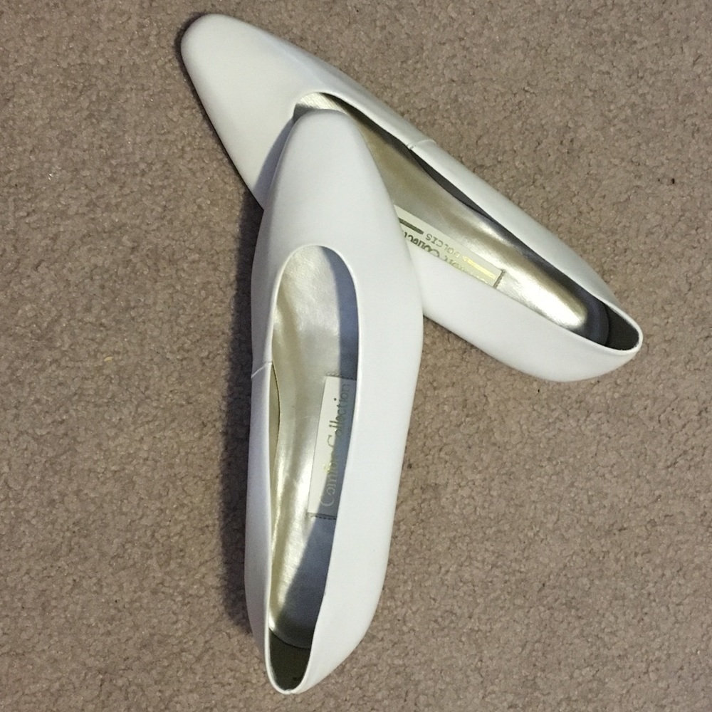 Low White Heels - Picture 2 of 4